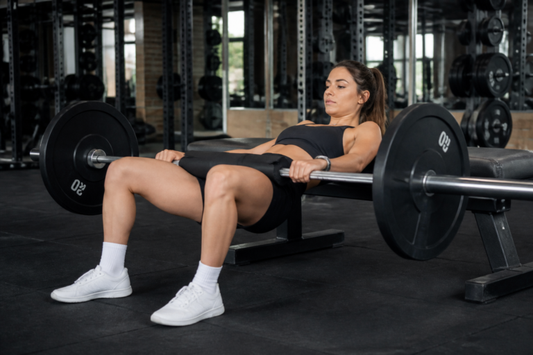 Hip thrust à la barre : réglages, placement et erreurs à éviter